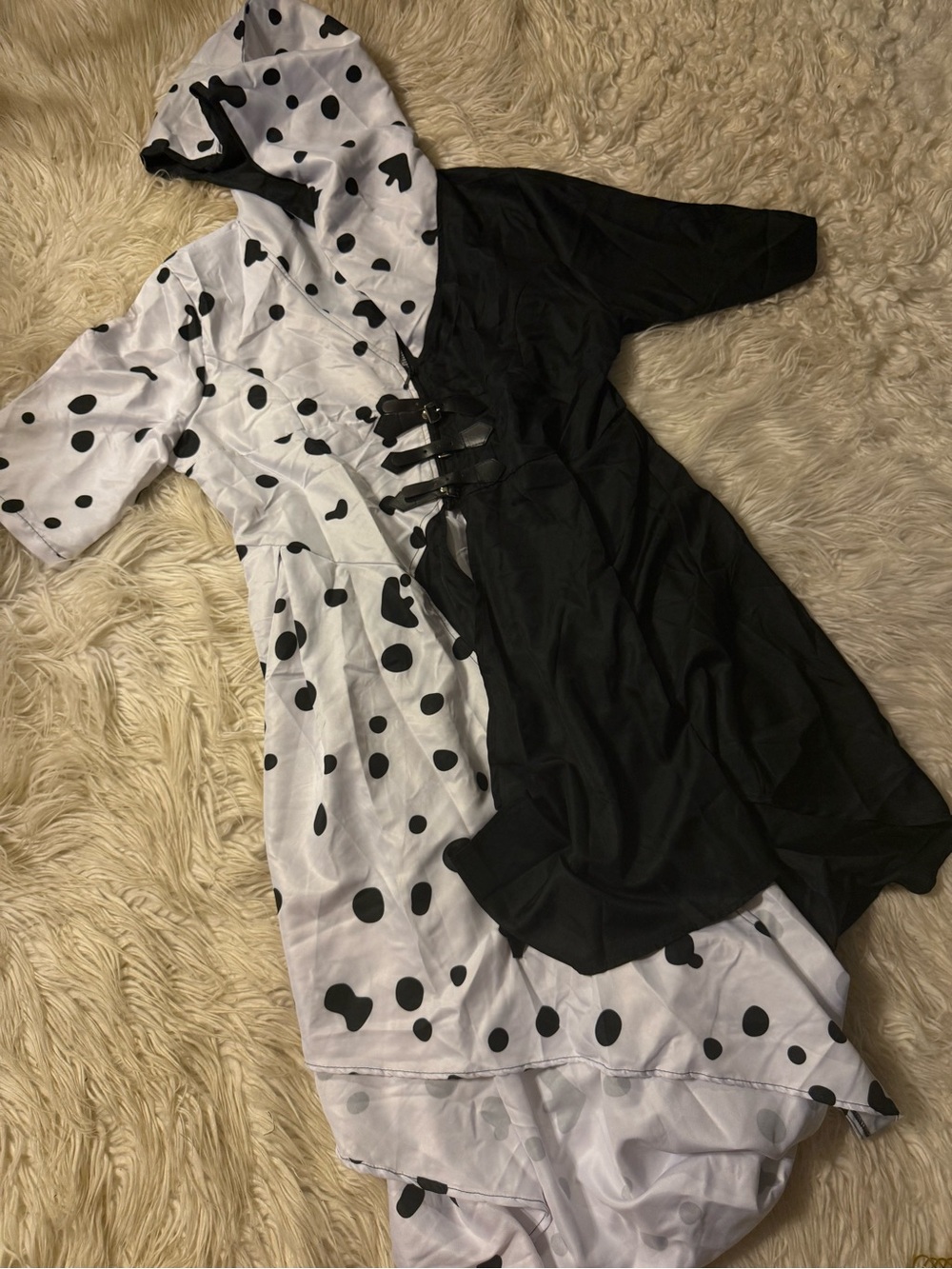 Women’s cruella costume (E5)